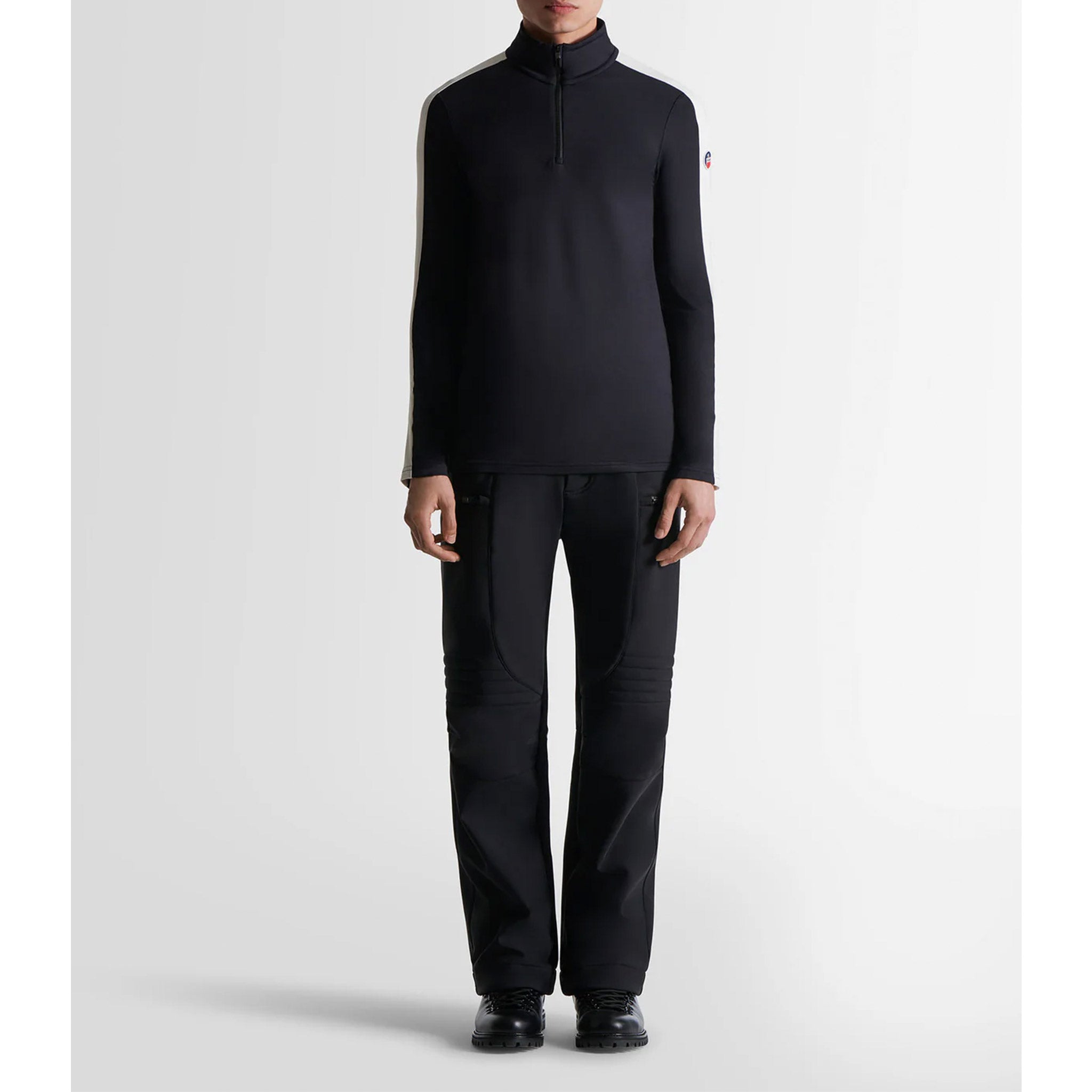 Alpille IV Midlayer in Black